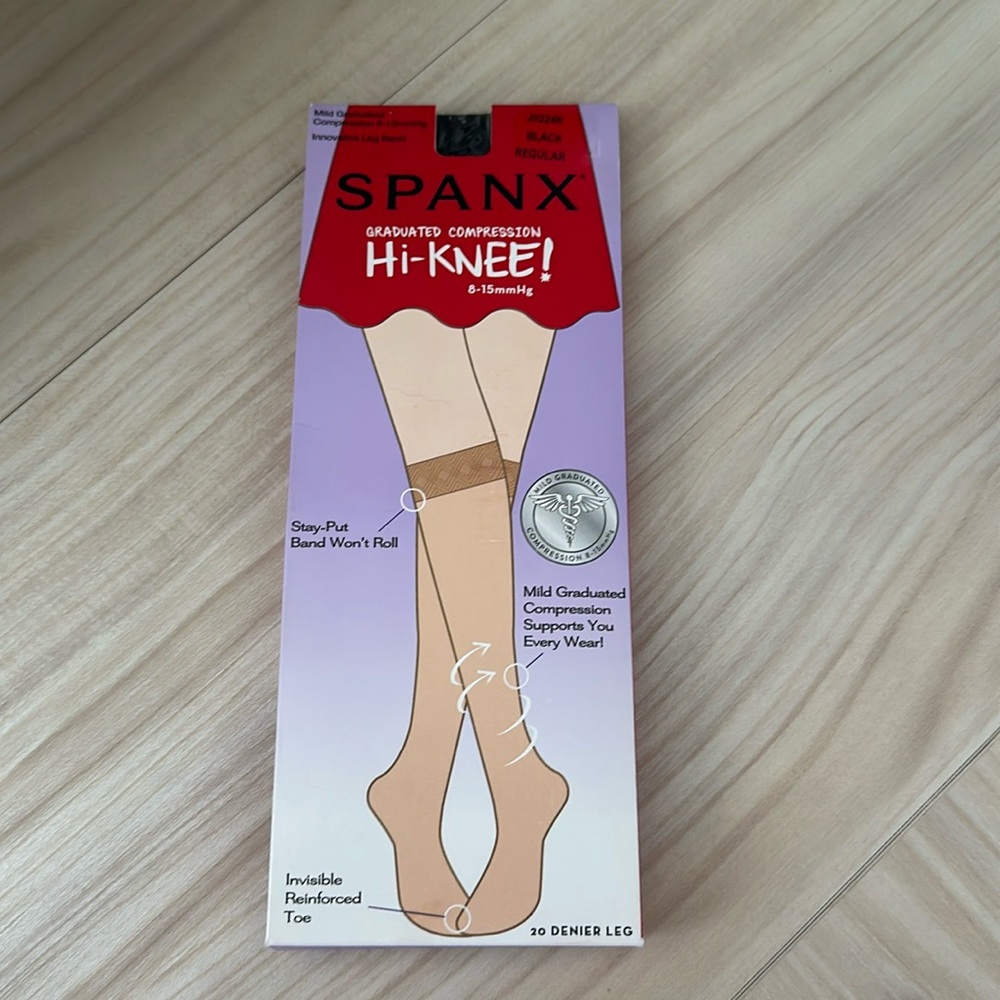 NWT Spanx Mild Graduated Compression Knee Highs